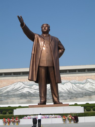 Статуя Ким Ир Сена